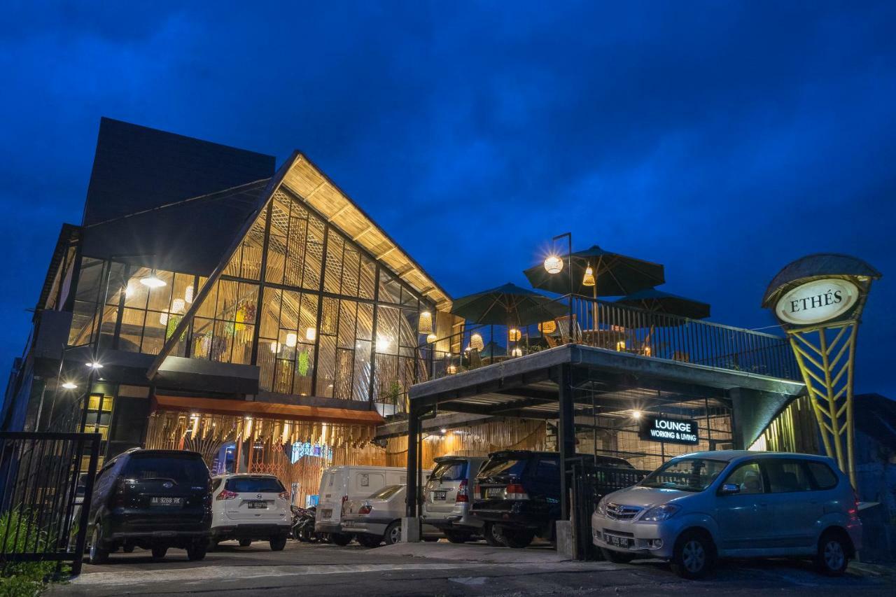 Ethes Coworking - Coliving & Lounge Hotell Ngaglik Eksteriør bilde